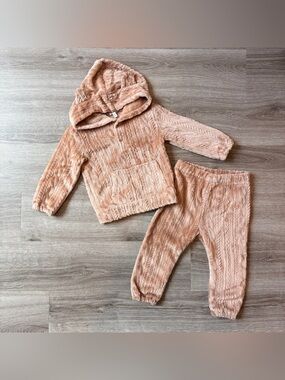 Laughing Llama tan cable knit baby matching set
